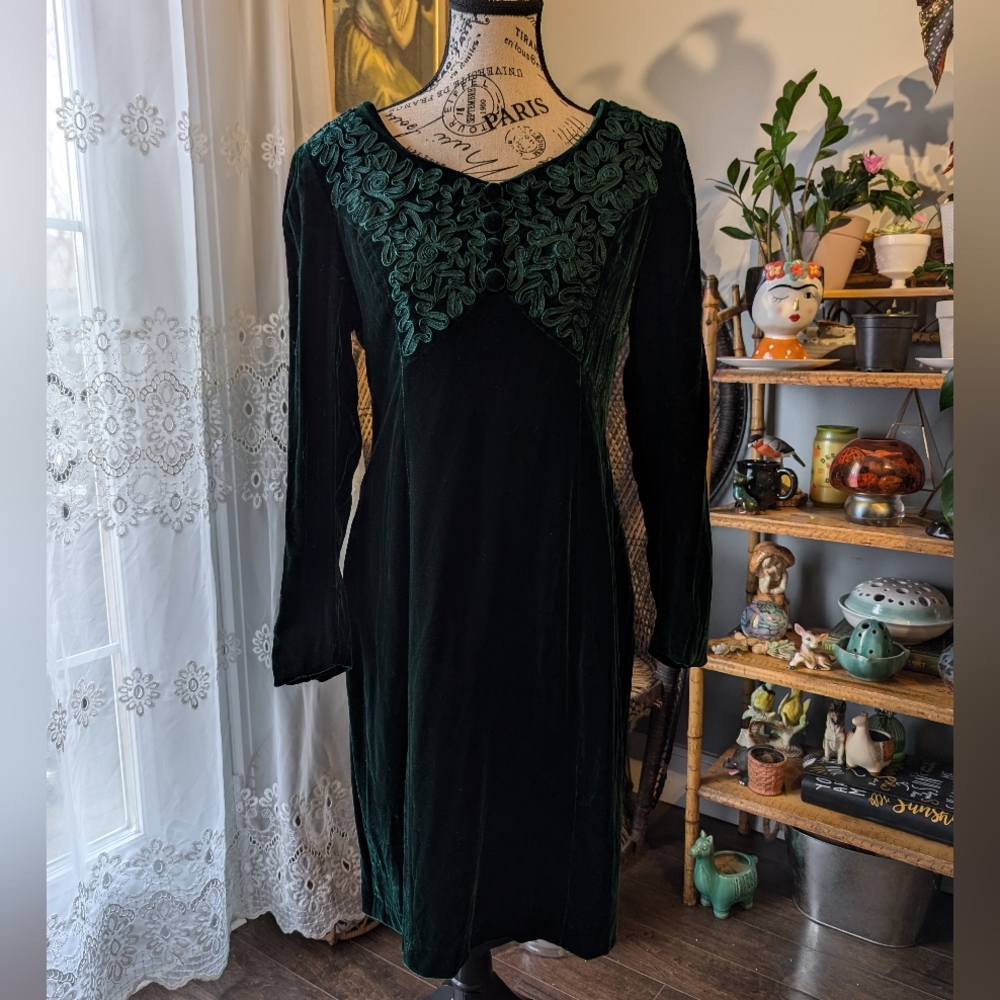 Vintage Northern Traditions Green Velvet Dress Size 11/12